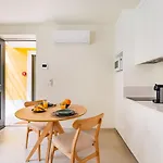 Apartament Lapa Getaway With Swimming Pool *