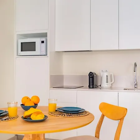 Apartment Lapa Getaway With Swimming Pool Lissabon