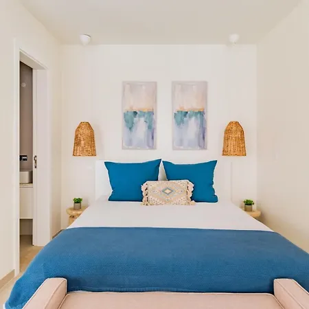 Апартаменти Lapa Getaway With Swimming Pool