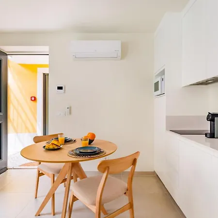 Διαμέρισμα Lapa Getaway With Swimming Pool *